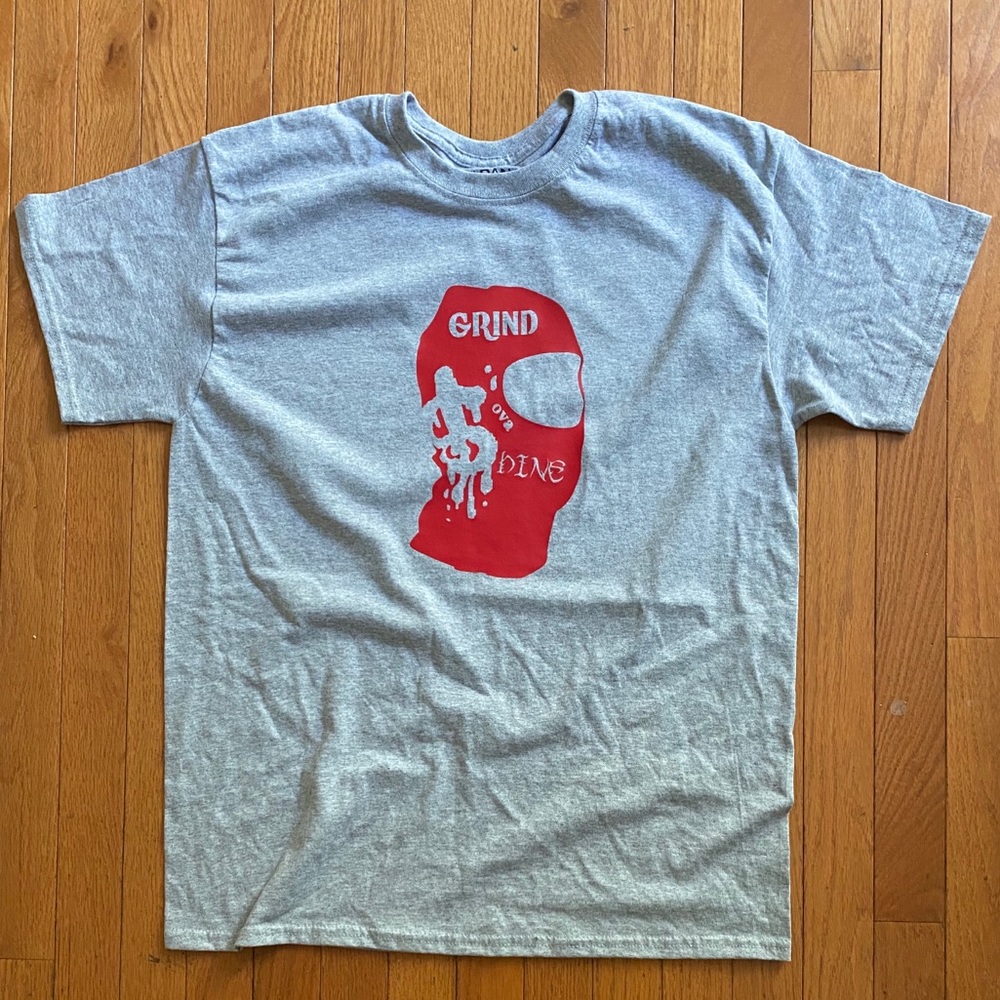 Brand new “GRIND OVA SHINE” unisex tee.
